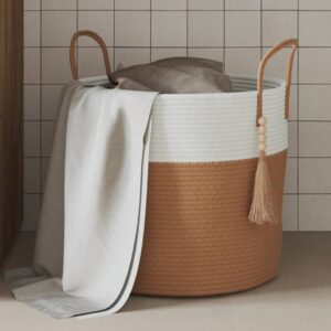 Panier de rangement marron et blanc en coton avec ponpon